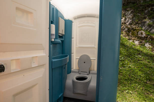 Best Porta potty rental near me  in Gibraltar, MI